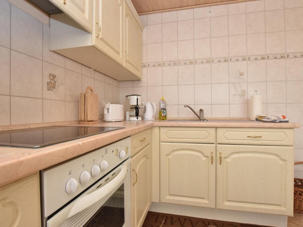 Spacious Apartment In Brusow With Garden Kröpelin Exterior foto